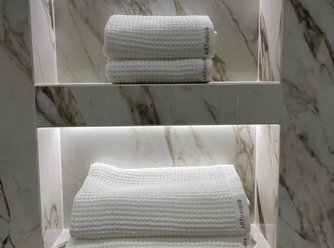 Art Uzupis In Center *