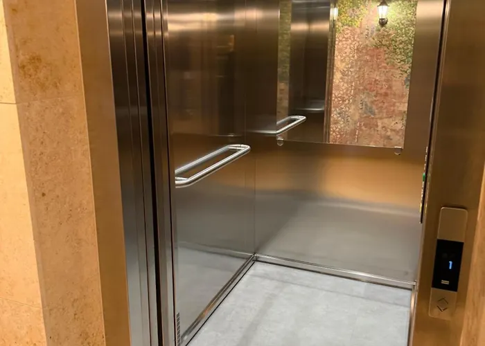 Art Uzupis In Center *